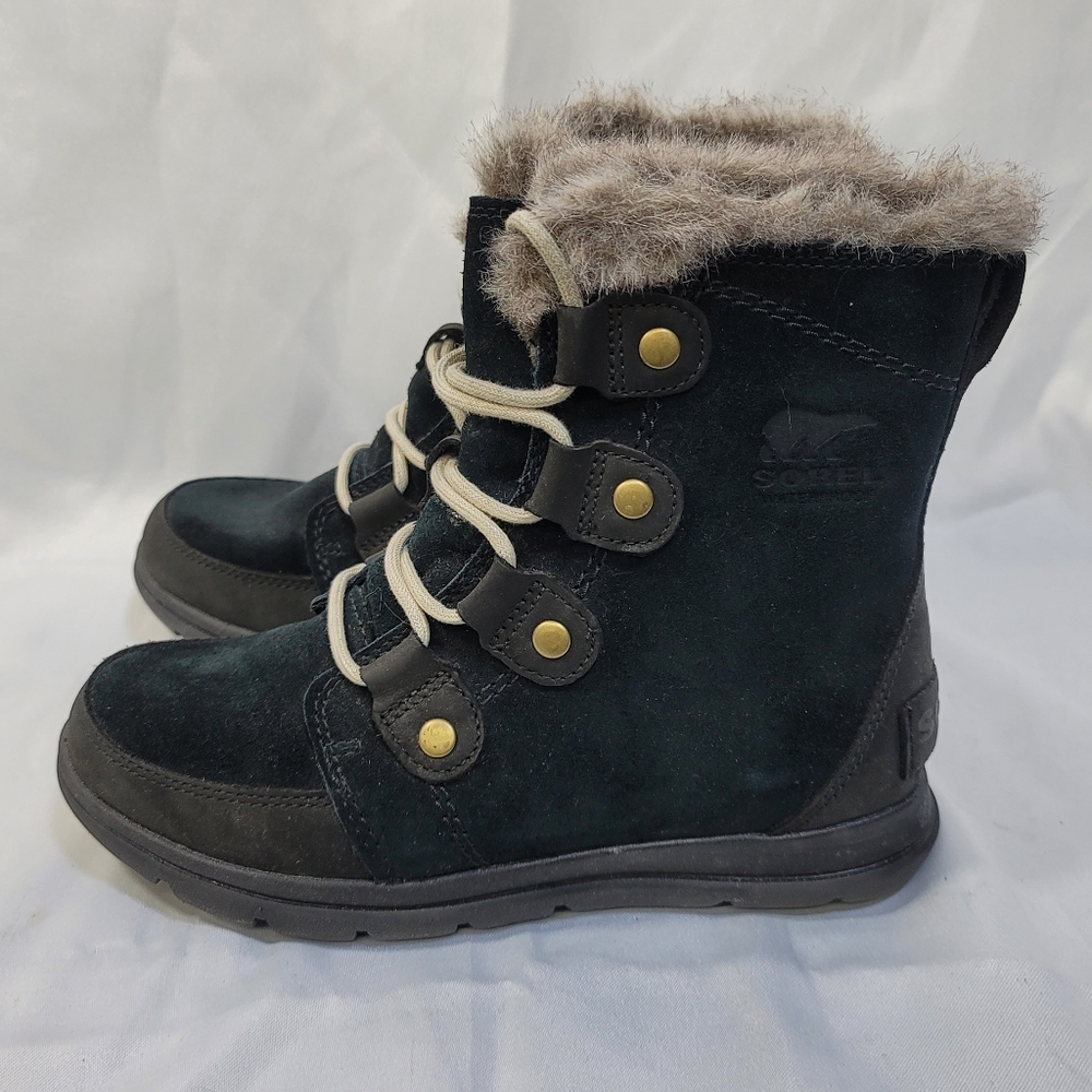 Sorel size 6 Black new w/out tags
